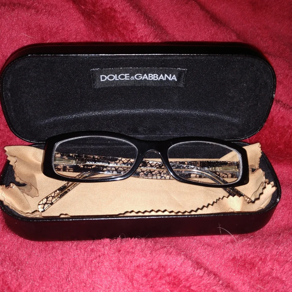 Dolce and Gabbana black lace eyeglasse - Picture 4 of 4